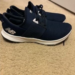 Barely worn new balance sneakers